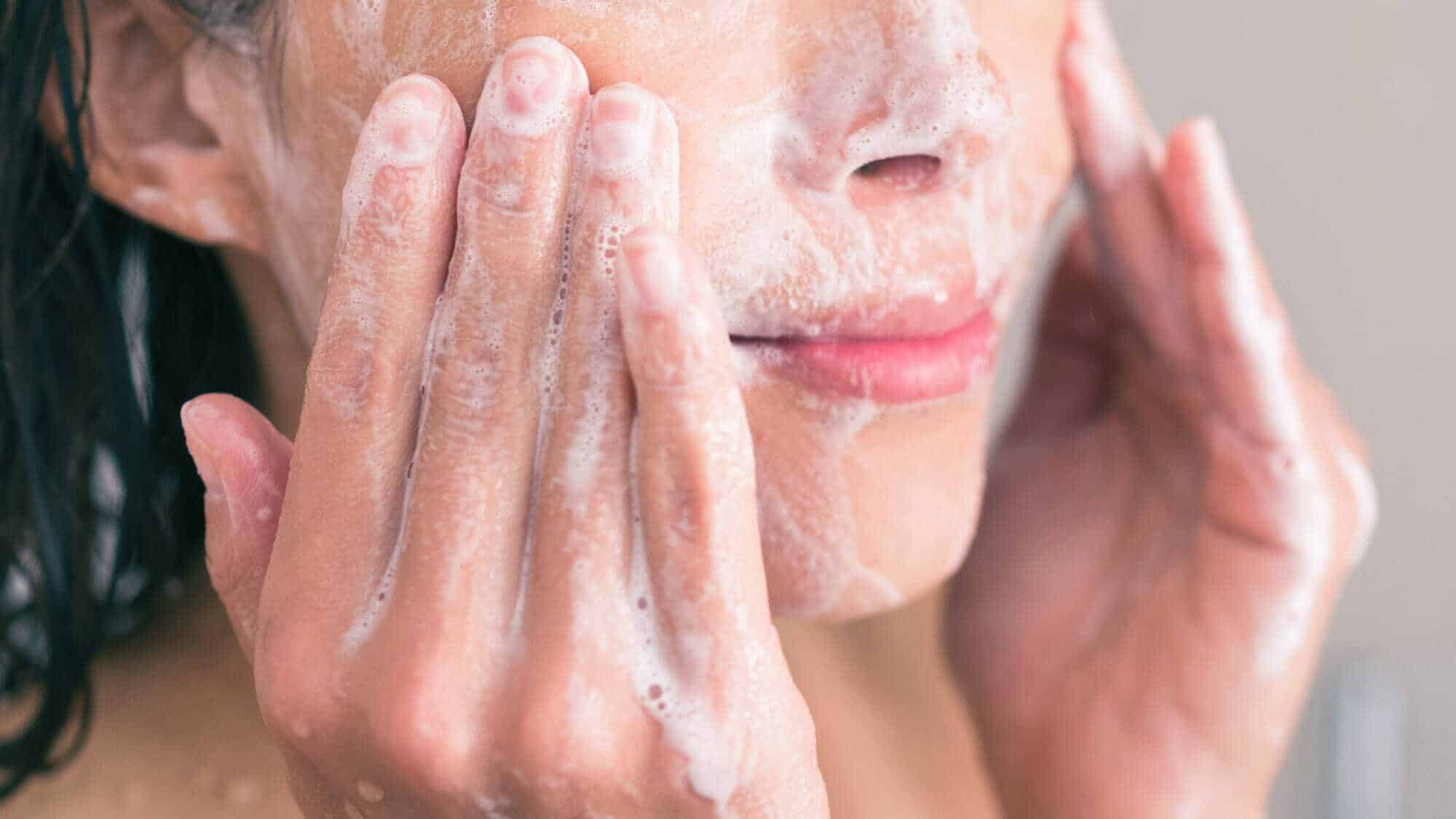 7 Common Skincare Mistakes